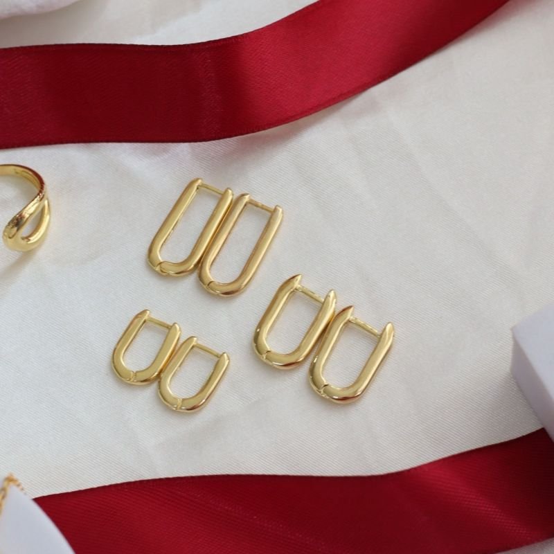 Argola Retangular Cool P — Dourado
